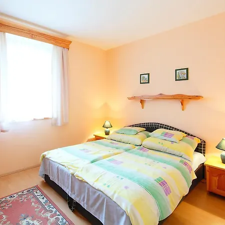 Gaal Apartman アパート